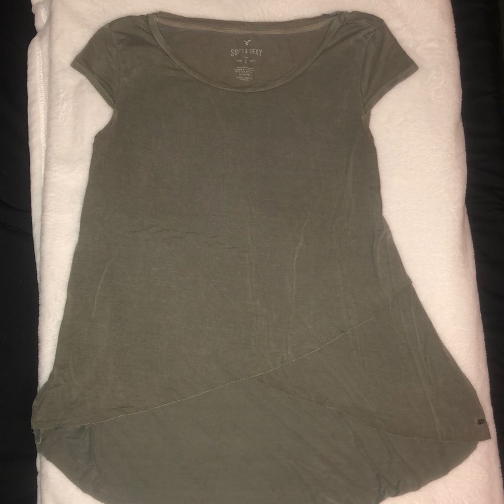 American Eagle tee shirt